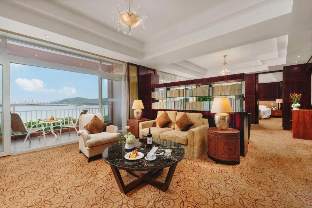 New Century Grand Hotel סוג'ואו מראה חיצוני תמונה